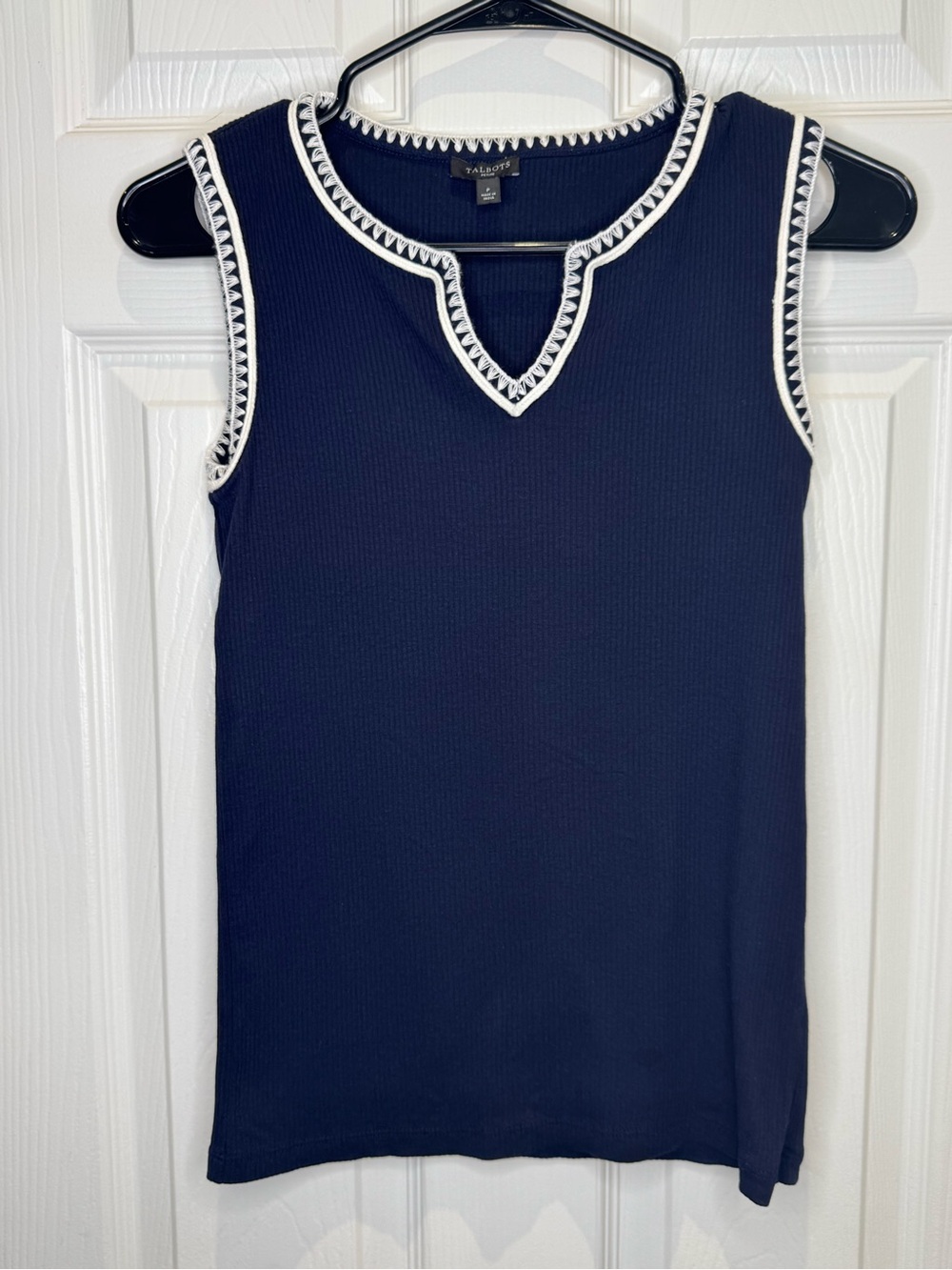 Talbots Women's Petite Embroidered Split Neck Shell Navy Blue White Tank Top